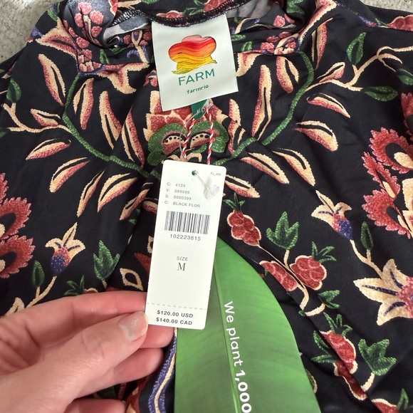 FARM Rio Multicolor Floral top - Picture 5 of 6